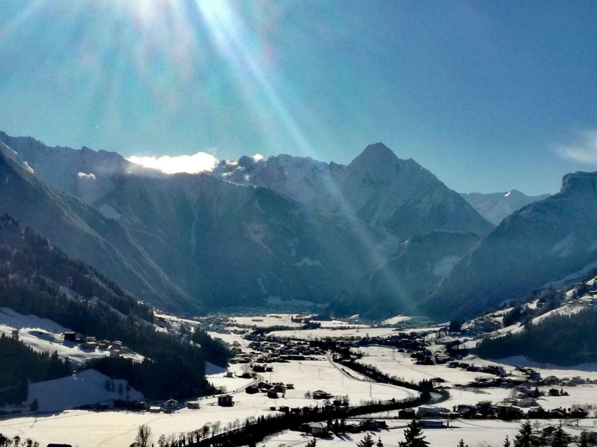 Neurauthof Hotell Zellberg Exteriör bild